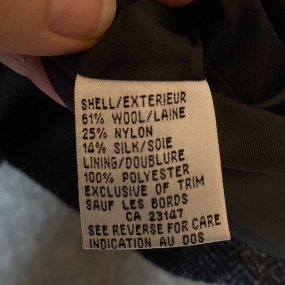 NWT cropped wool zip up jacket with removable faux fur collar. - Picture 8 of 9